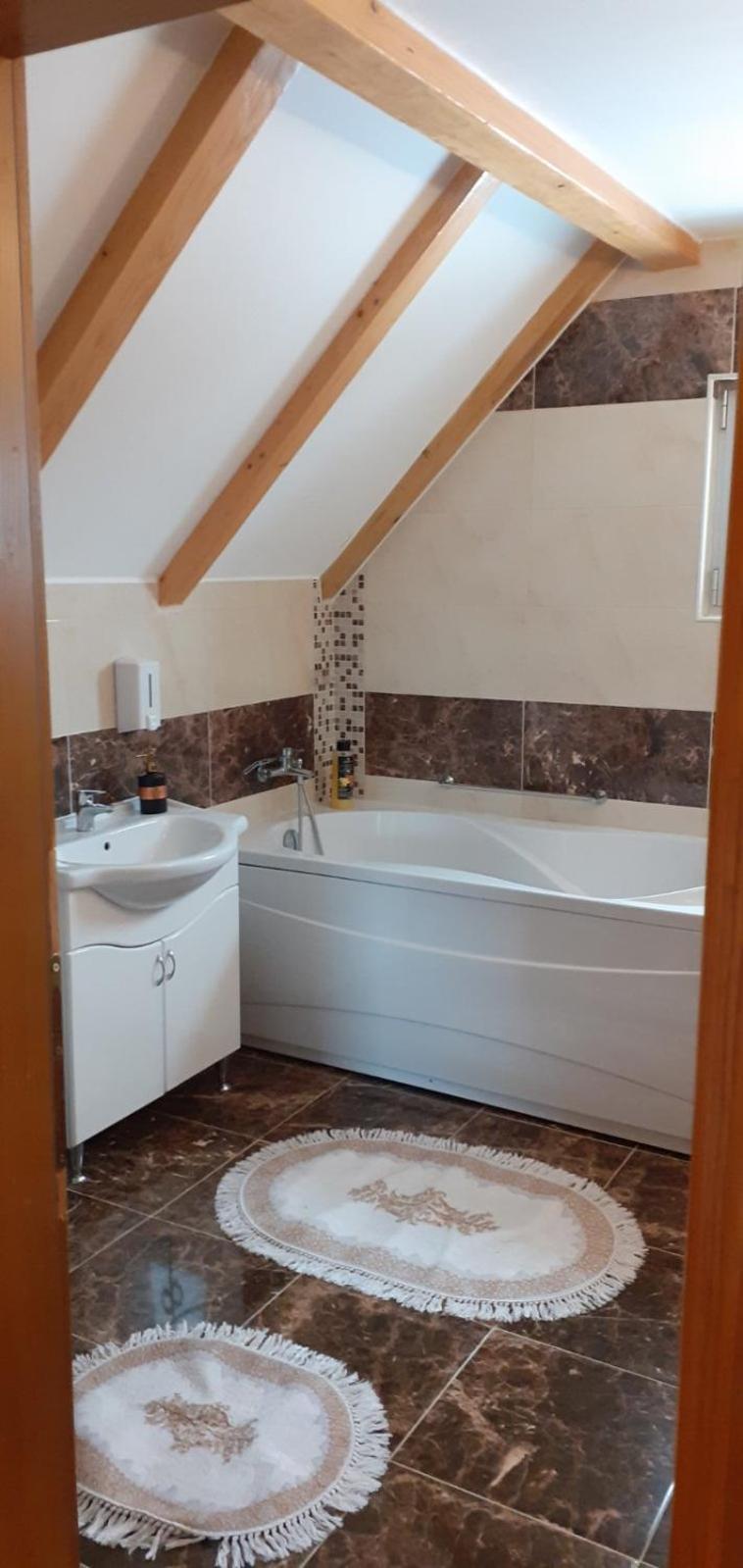 Holiday Home Vila Bjelašnica Buitenkant foto